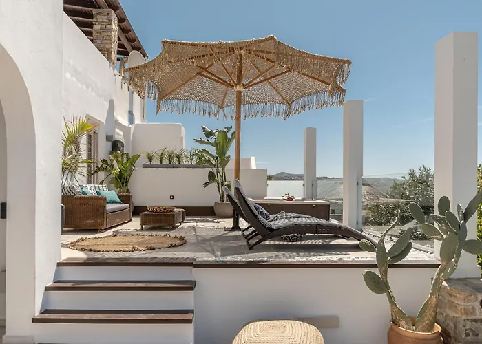 Mythodea Luxury I Naxos *