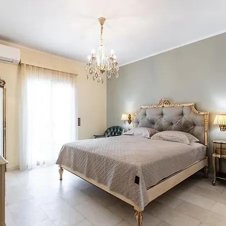 Mythodea Luxury Appartamento Naxos City