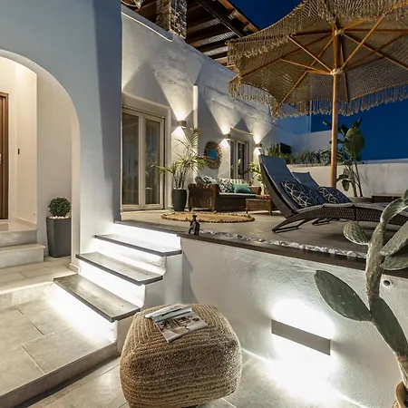 Mythodea Luxury Villa Ι Sunset Horizon & Jacuzzi * Naxos City
