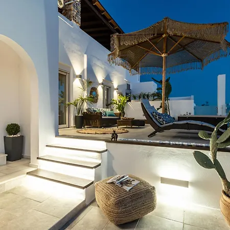 Mythodea Luxury Villa Ι Sunset Horizon & Jacuzzi Naxos City